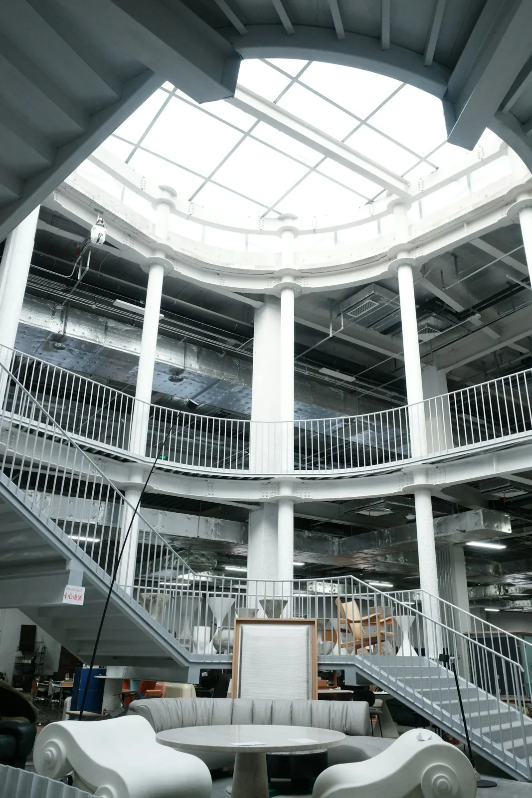 atrium · level 00